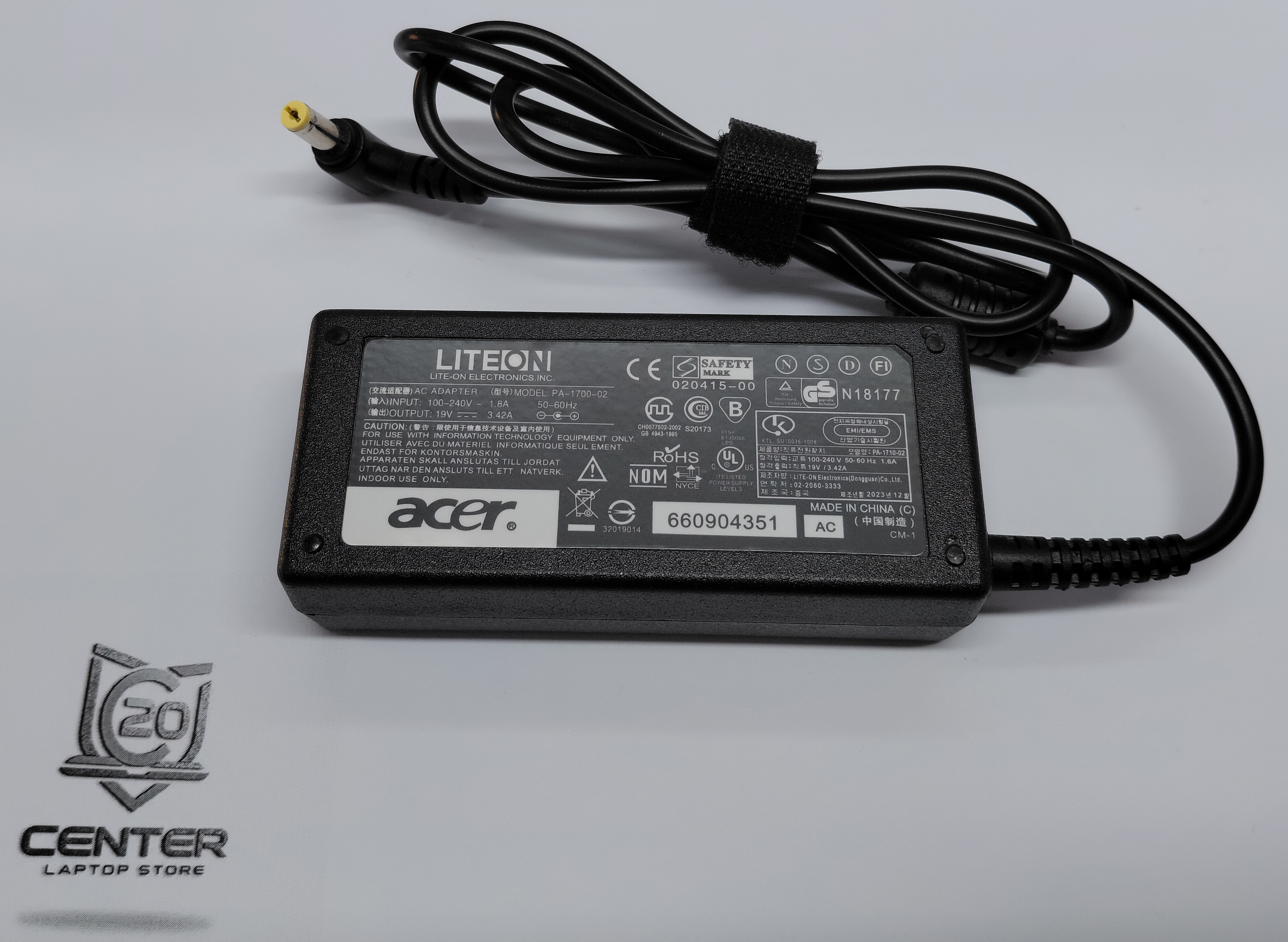 شارژر لپ تاپ Acer با خروجی 19 ولت 3.42 آمپر 65 وات
